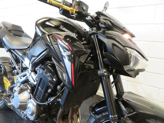 kawasaki - z900