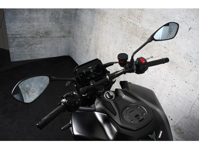 yamaha - mt-09-y-amt