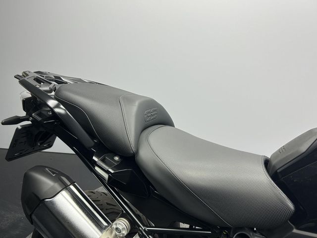 bmw - r-1250-gs-triple-black