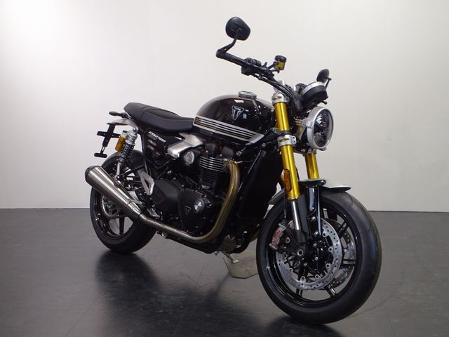 triumph - speed-twin-1200-rs
