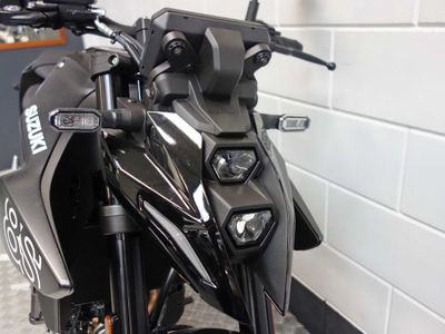 SUZUKI GSX-8S – foto 4