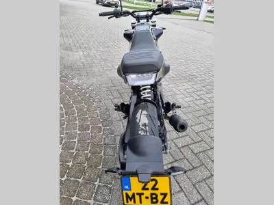 HUSQVARNA SVARTPILEN 401 – foto 4