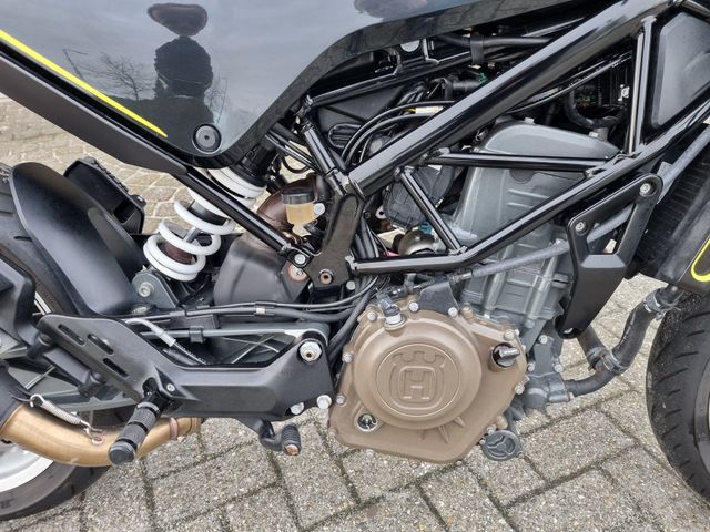 husqvarna - svartpilen-401