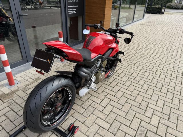 ducati - streetfighter-v4