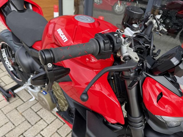 ducati - streetfighter-v4