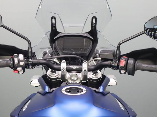 triumph - tiger-800-xrt