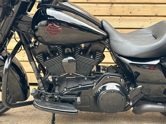 harley-davidson - street-glide-special-flhxs