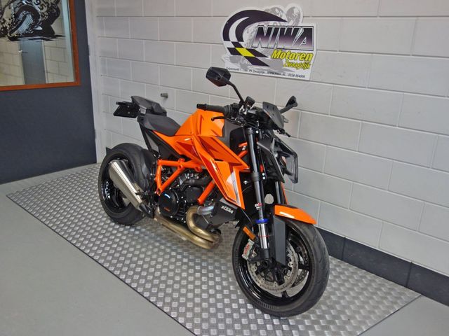 ktm - 1390-super-duke-r-evo