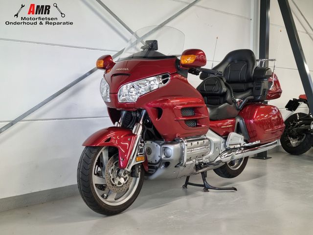 honda - gl-1800-goldwing