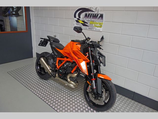 ktm - 1390-super-duke-r-evo