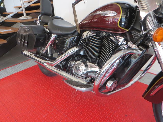 honda - vt-1100-c3-shadow