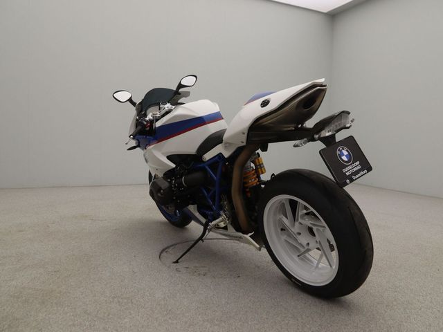 bmw - hp-2-sport