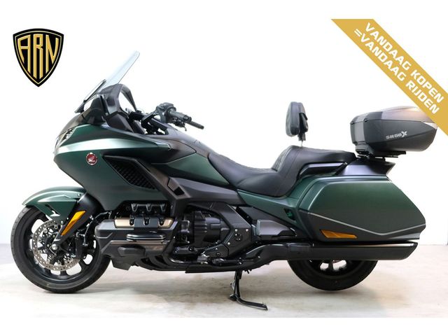 honda - gl-1800-goldwing-bagger-dct