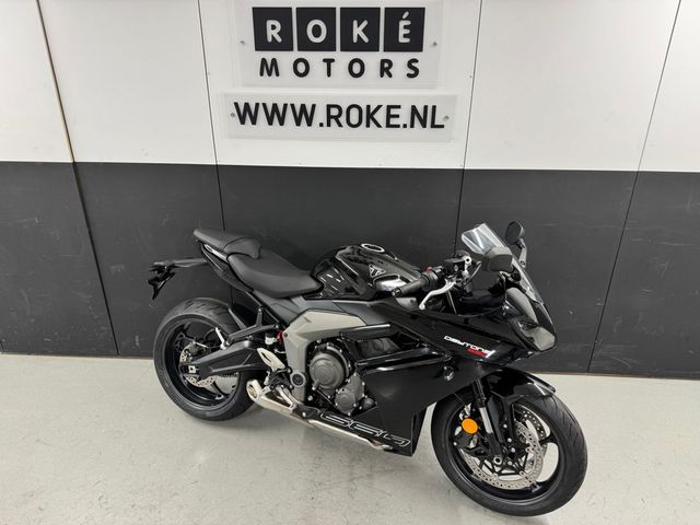 triumph - daytona-660