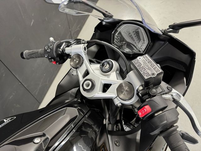 triumph - daytona-660