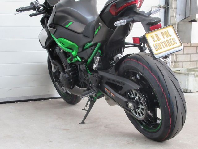 kawasaki - z900