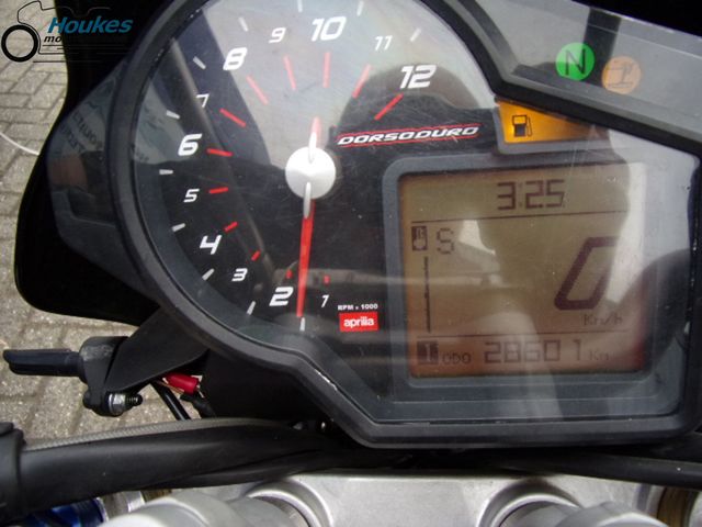 aprilia - dorsoduro-750