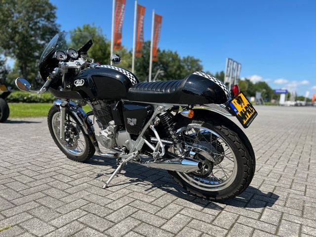 mash - tt-40-cafe-racer