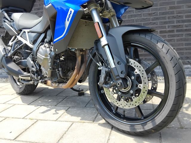 suzuki - v-strom-800