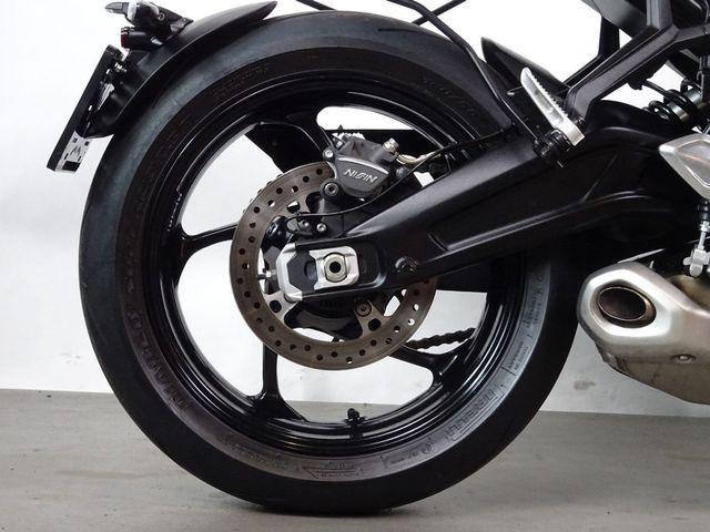 triumph - trident-660