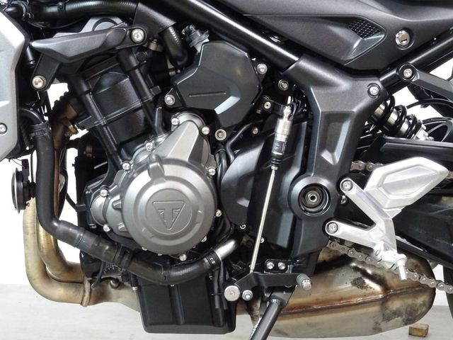 triumph - trident-660