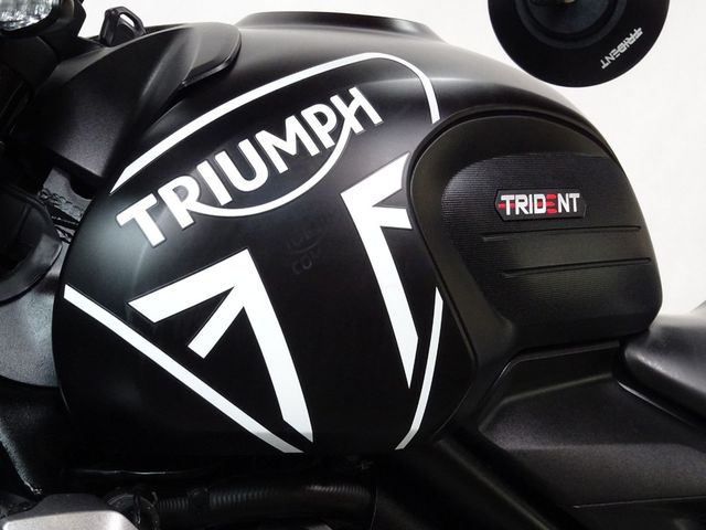 triumph - trident-660