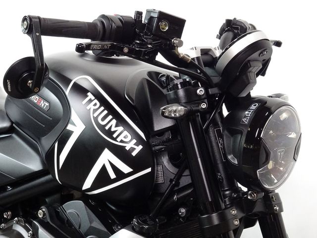 triumph - trident-660