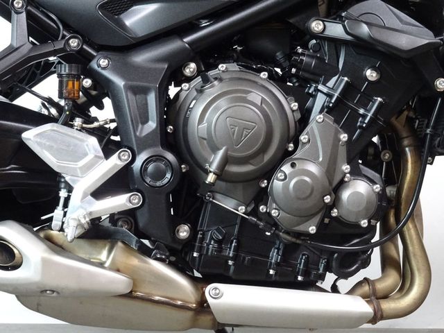 triumph - trident-660