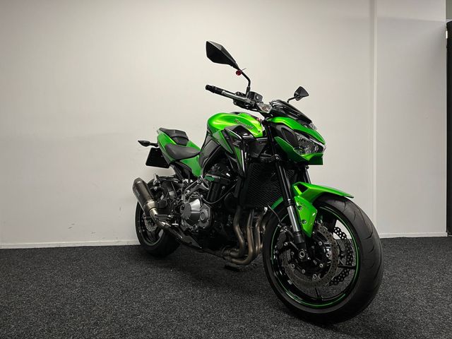kawasaki - z900