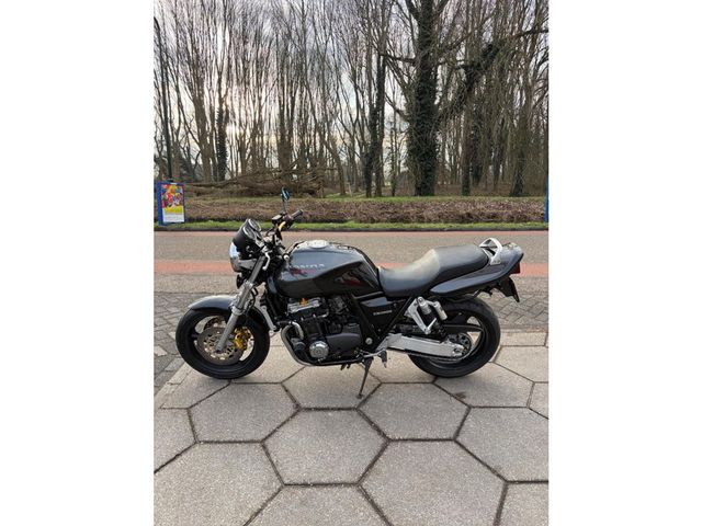 honda - cb-1000-f--big-one