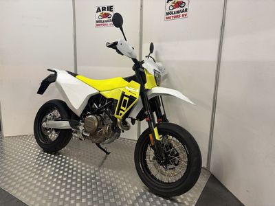 HUSQVARNA 701 SUPERMOTO – foto 2