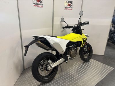 HUSQVARNA 701 SUPERMOTO – foto 3