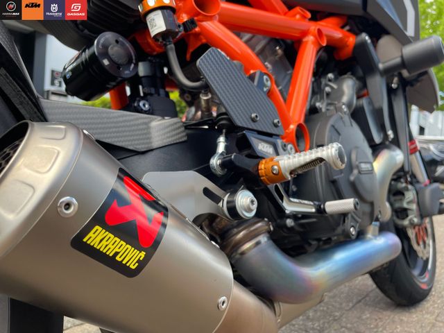 ktm - 1290-super-duke-rr