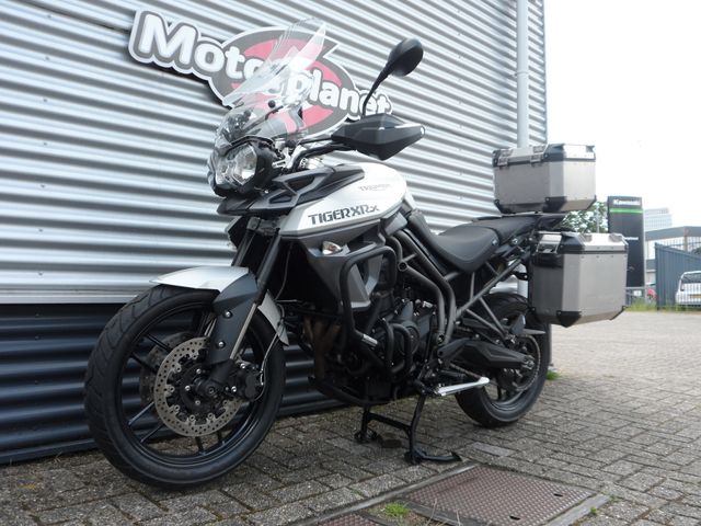 triumph - tiger-800-xrx