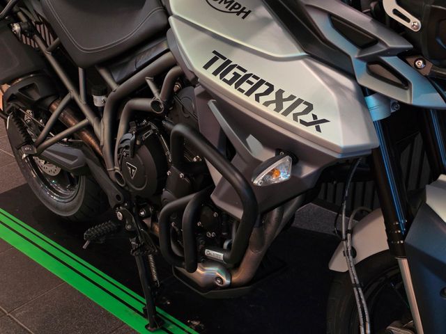 triumph - tiger-800-xrx