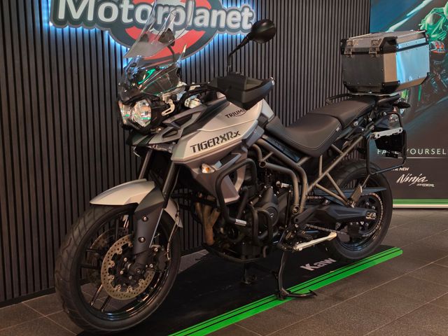triumph - tiger-800-xrx