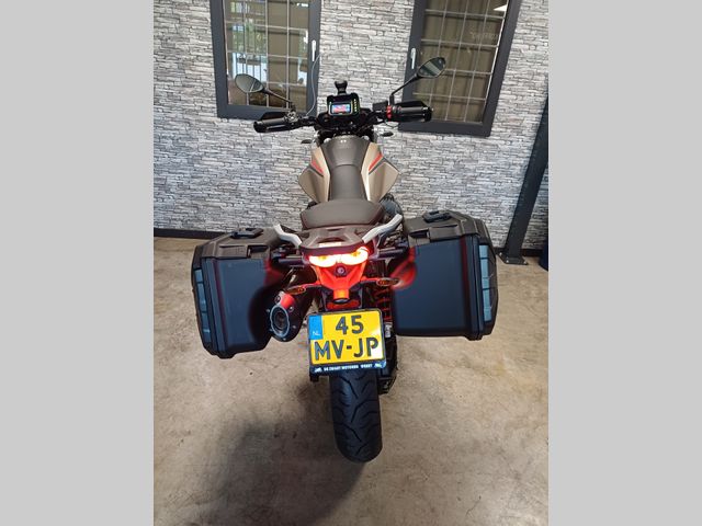 moto-guzzi - v-85-tt-travel-850