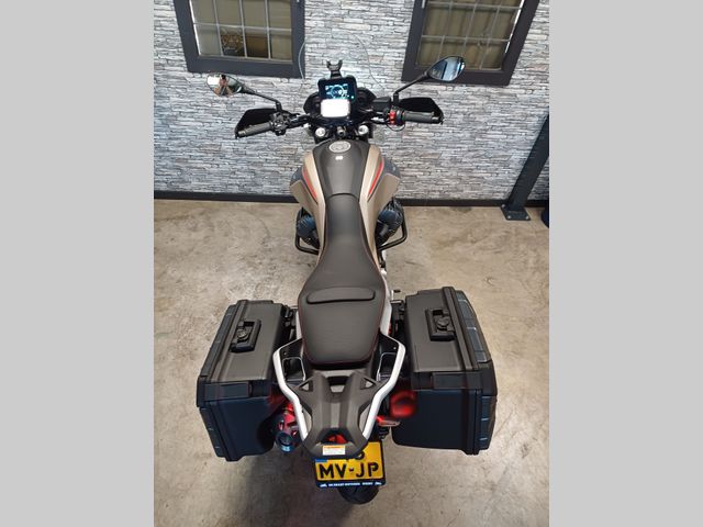 moto-guzzi - v-85-tt-travel-850