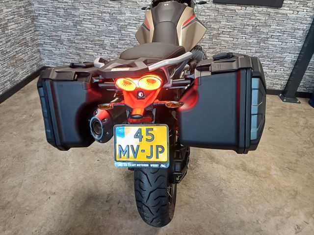 moto-guzzi - v-85-tt-travel-850
