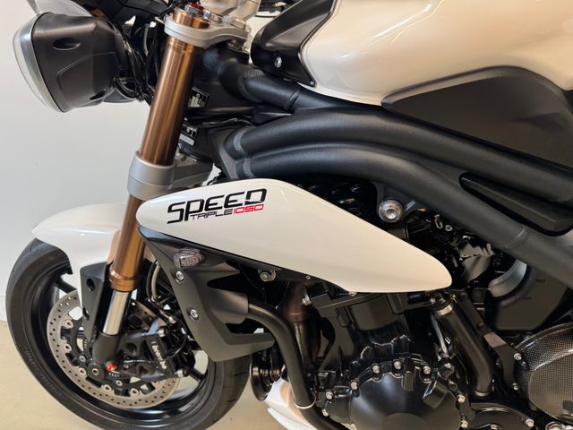 triumph - speed-triple-1050-abs