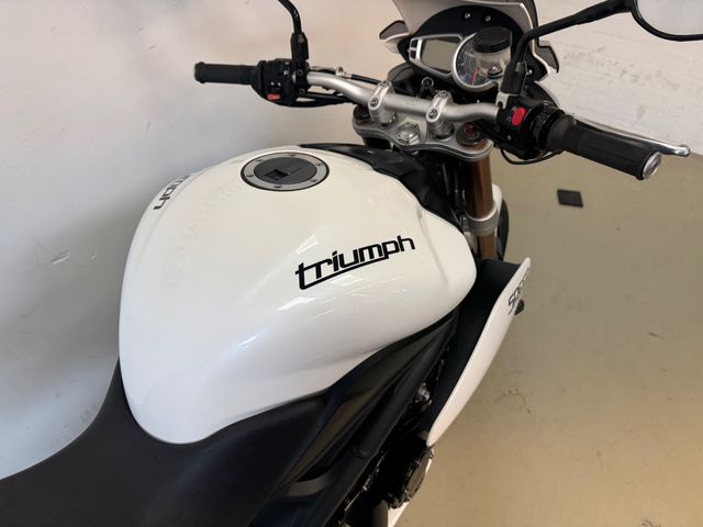 triumph - speed-triple-1050-abs