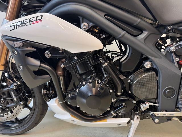 triumph - speed-triple-1050-abs