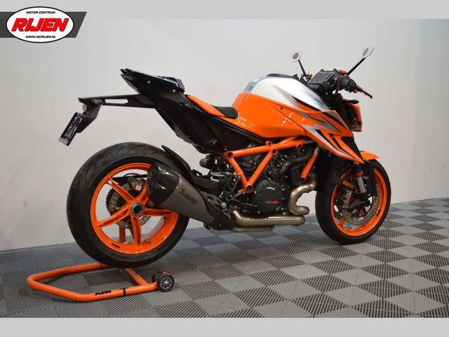 ktm - 1290-super-duke-r