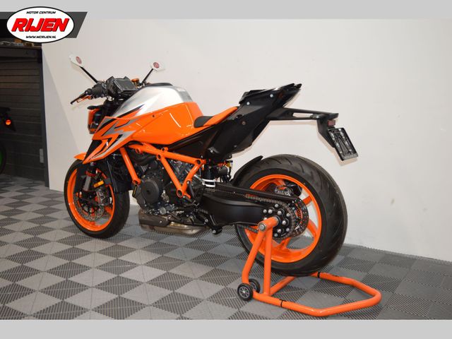 ktm - 1290-super-duke-r