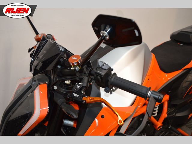 ktm - 1290-super-duke-r
