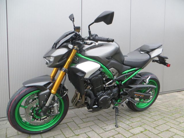 kawasaki - z900-se