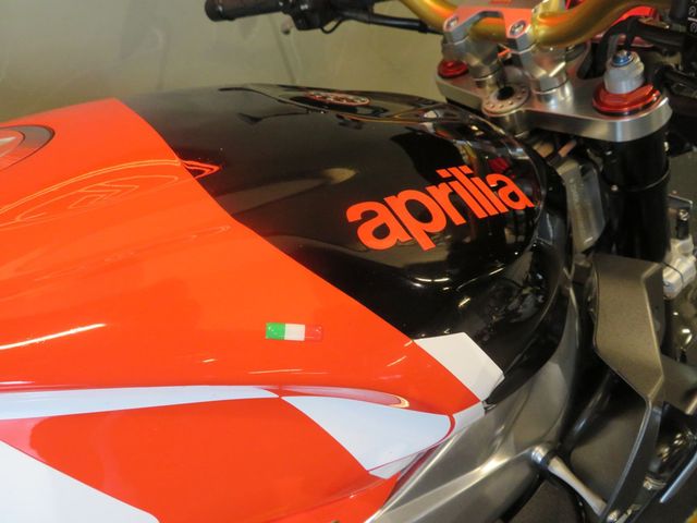 aprilia - tuono-1000-r