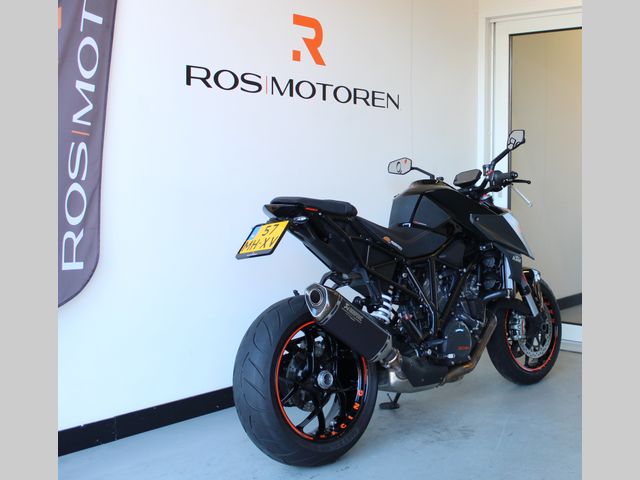 ktm - 1290-super-duke-r