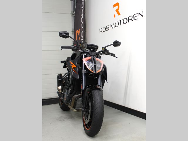 ktm - 1290-super-duke-r