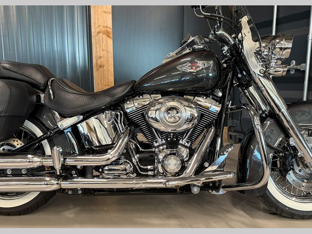 harley-davidson - deluxe--heritage-special-flstni